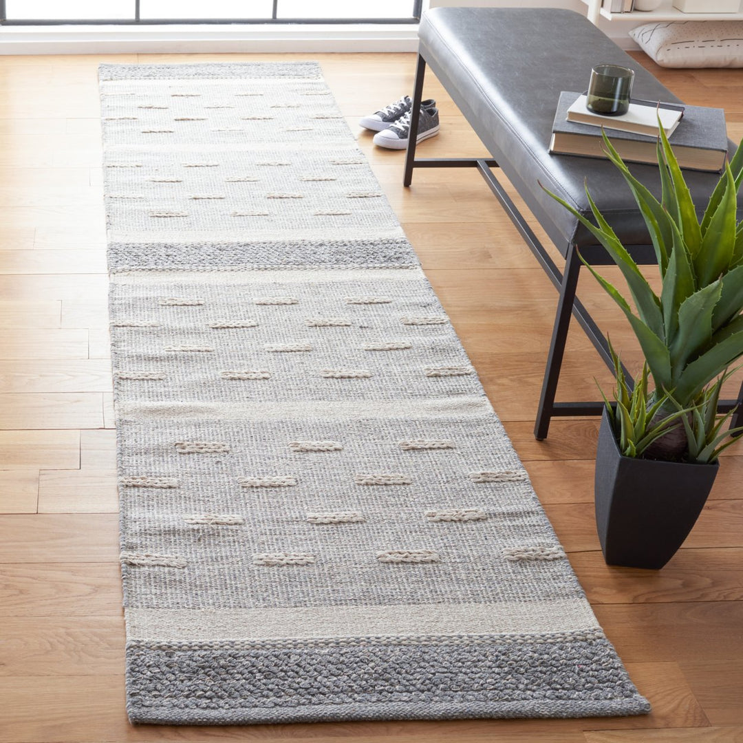 SAFAVIEH Striped Kilim STK519A Handwoven Ivory /Grey Rug Image 2