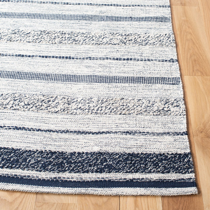 SAFAVIEH Striped Kilim STK517A Handwoven Ivory /Navy Rug Image 5