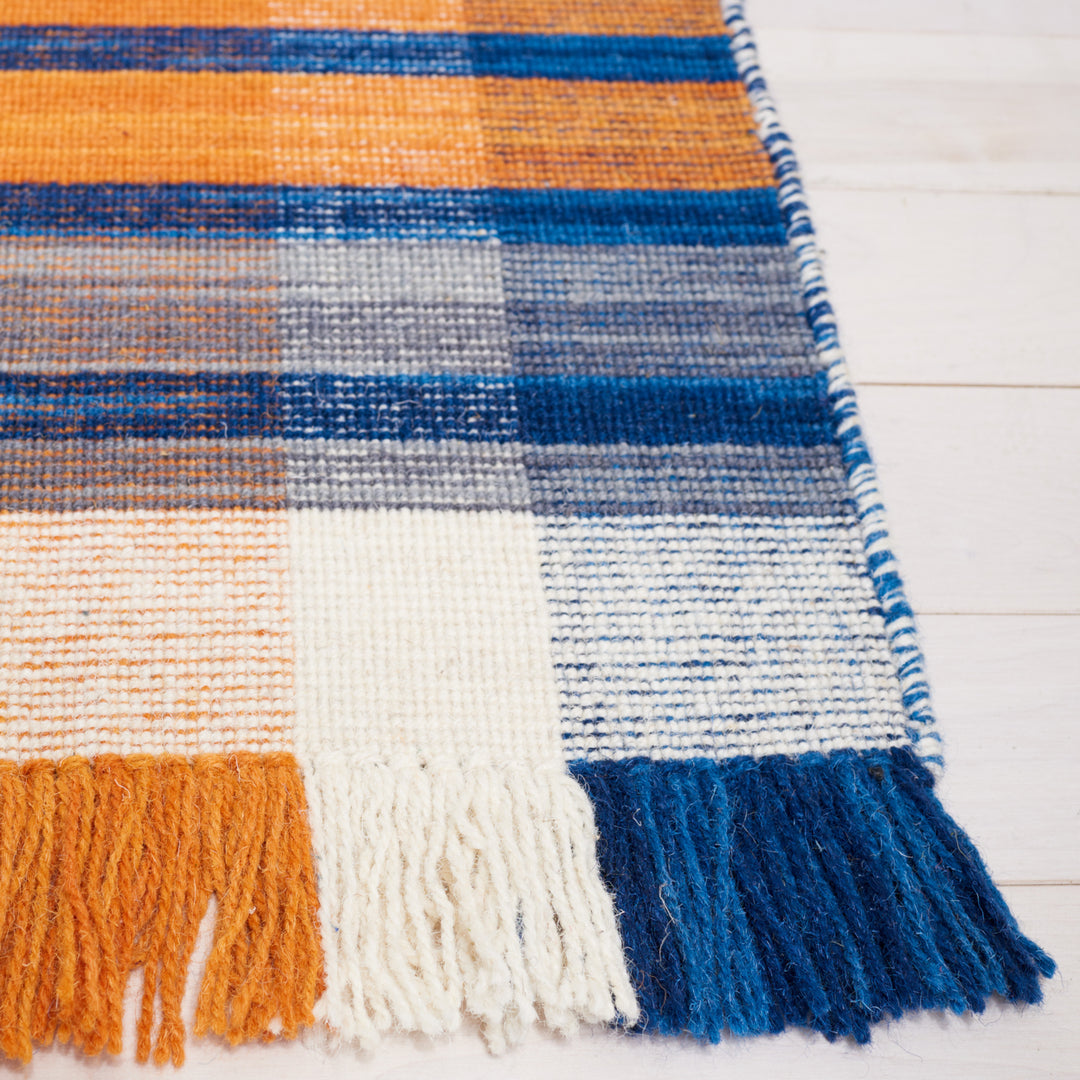 SAFAVIEH Striped Kilim STK702P Orange / Blue Rug Image 4