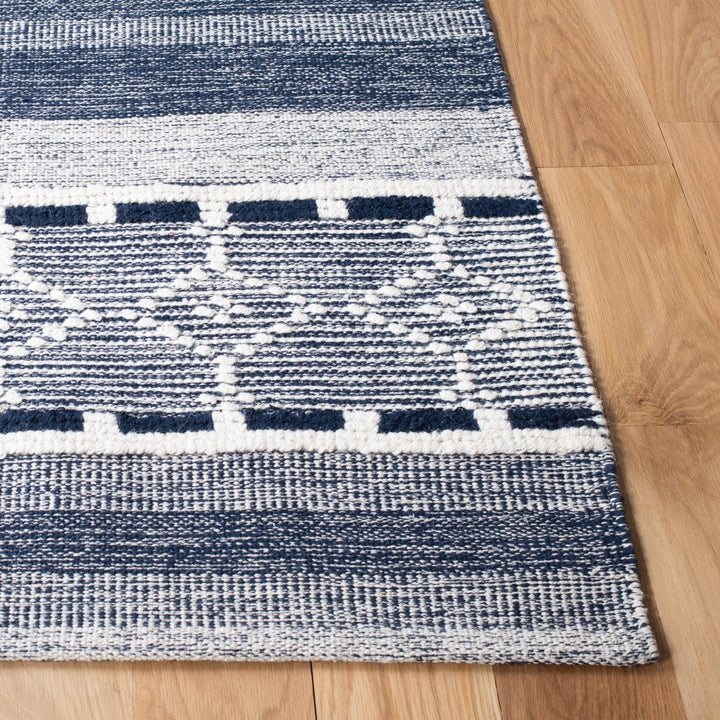 SAFAVIEH Striped Kilim STK522N Handwoven Navy /Ivory Rug Image 5