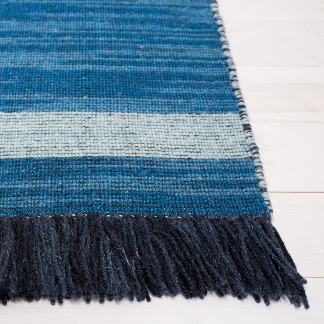 SAFAVIEH Striped Kilim STK708P Orange / Blue Rug Image 4