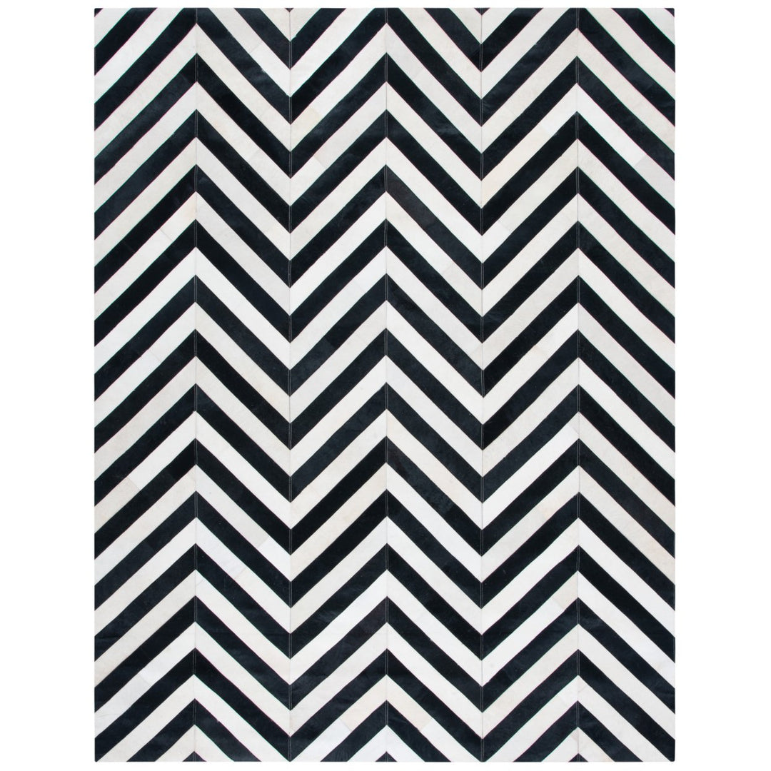 SAFAVIEH Studio Leather STL122A White / Black Rug Image 1