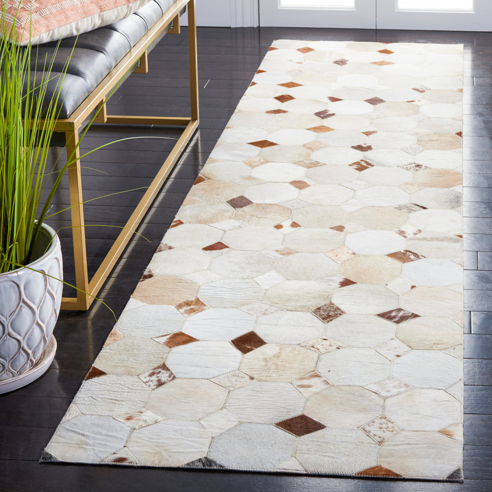 SAFAVIEH Studio Leather STL228A Ivory / Brown Rug Image 2