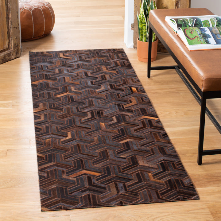 SAFAVIEH Studio Leather STL817T Brown / Light Brown Rug Image 2