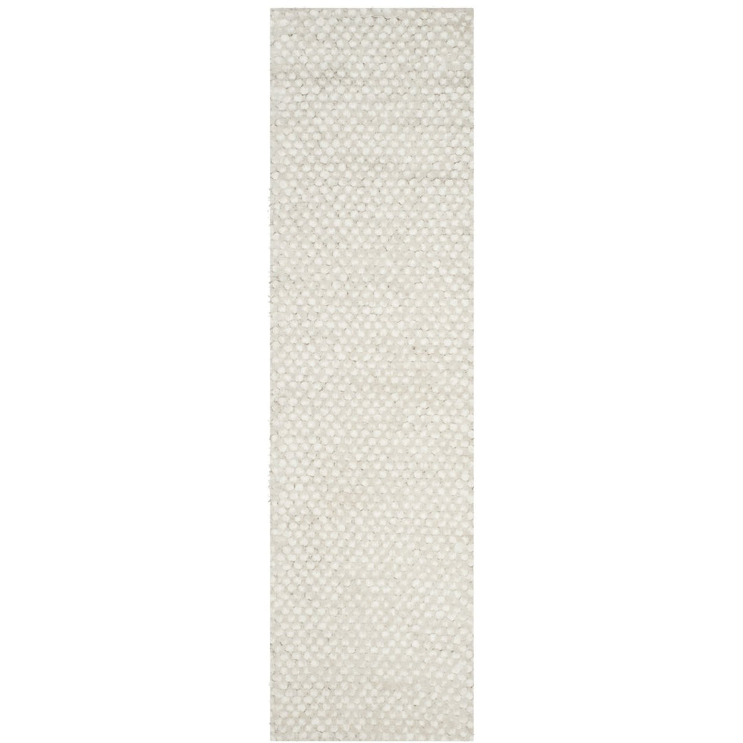 SAFAVIEH Saint Tropez Shag STS641W Handwoven White Rug Image 1