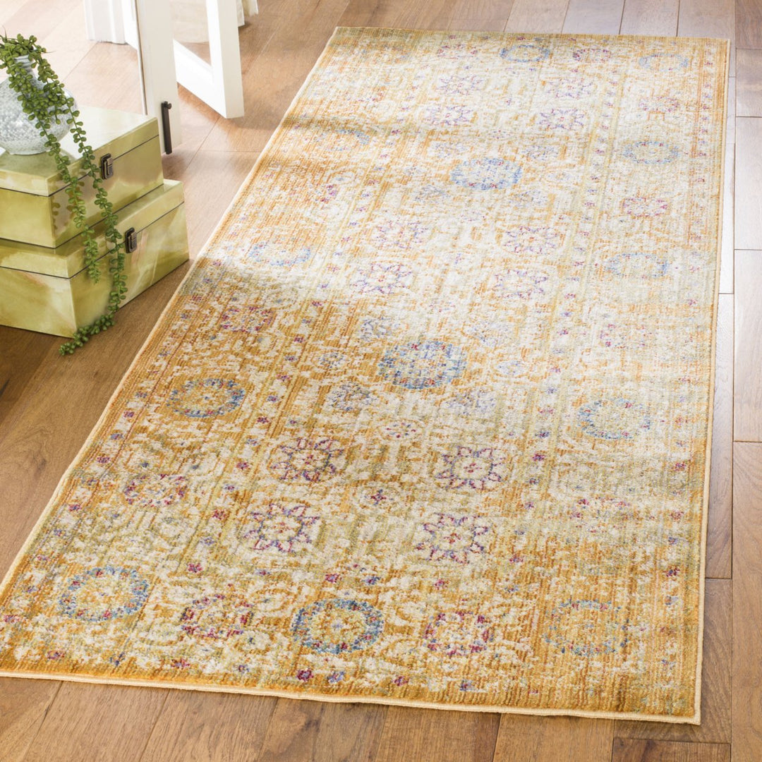 SAFAVIEH Sutton Collection SUT402C Gold / Ivory Rug Image 3