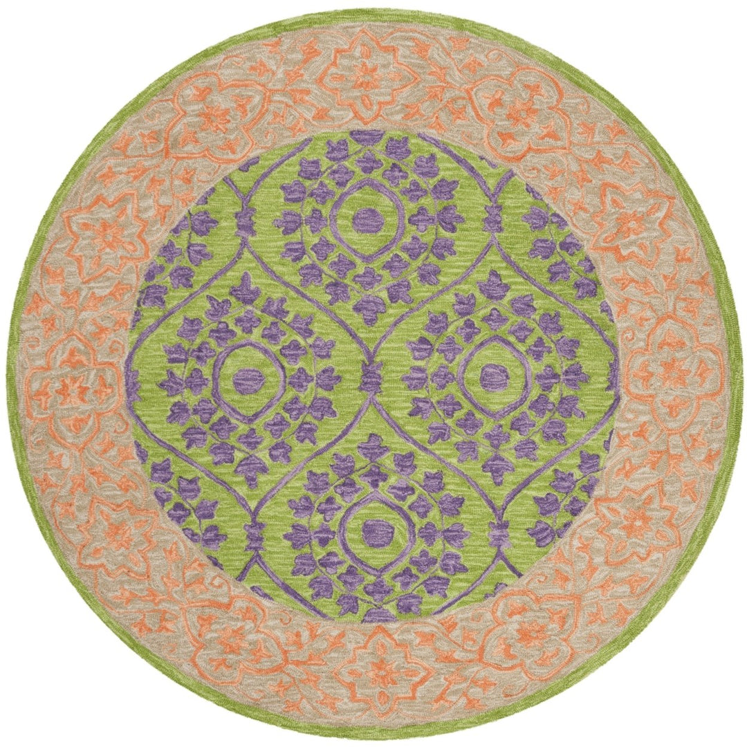 SAFAVIEH Suzani SZN102A Hand-hooked Green / Violet Rug Image 4