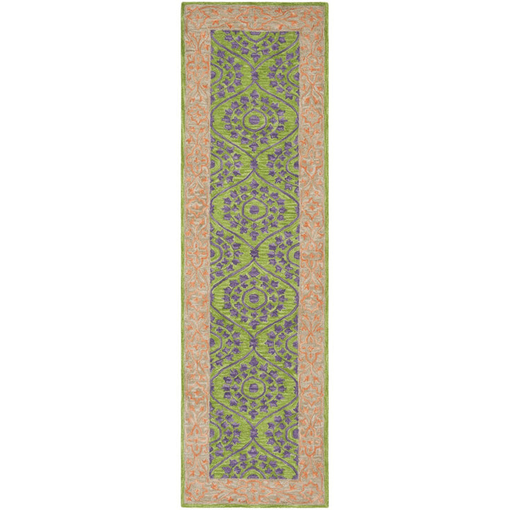 SAFAVIEH Suzani SZN102A Hand-hooked Green / Violet Rug Image 5