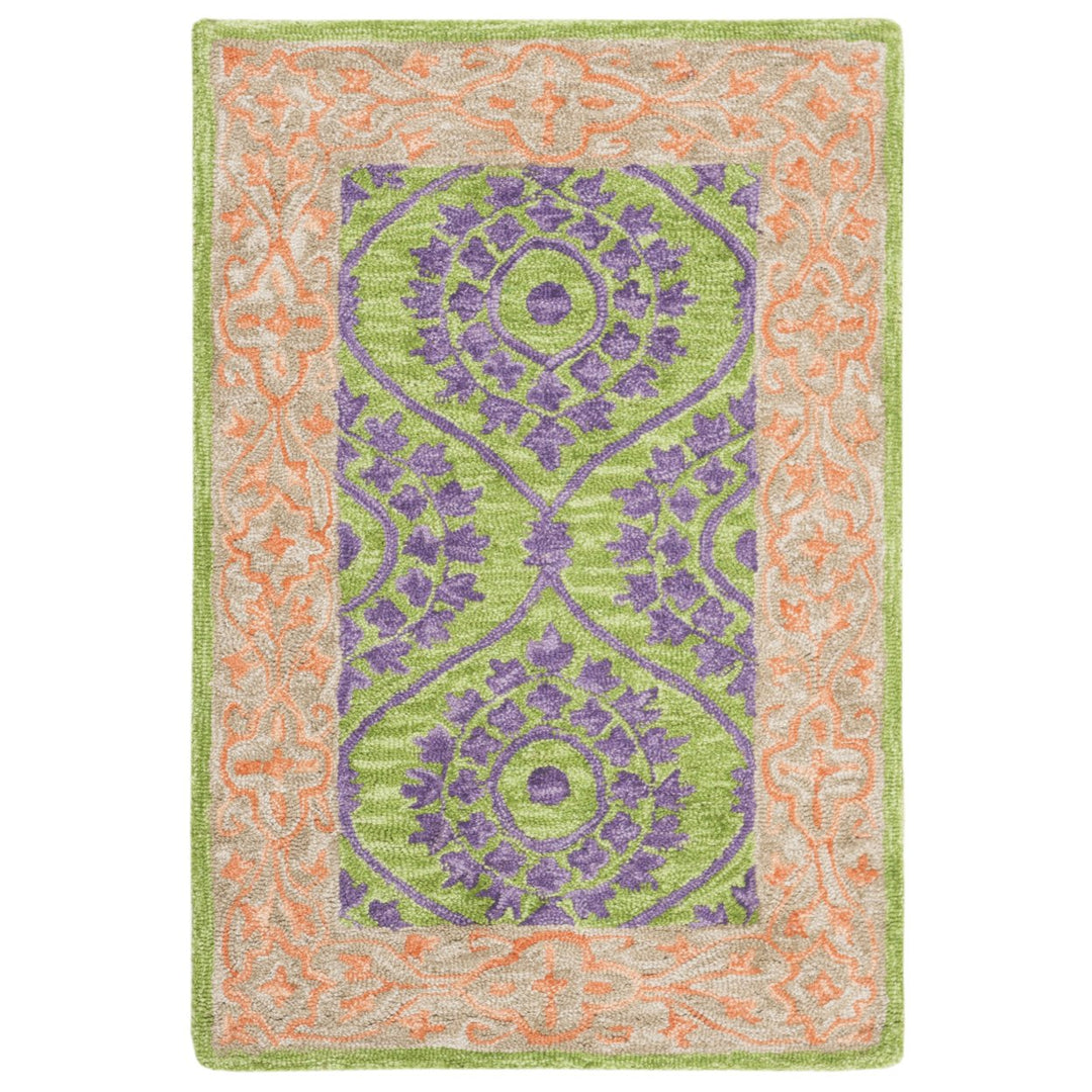 SAFAVIEH Suzani SZN102A Hand-hooked Green / Violet Rug Image 8