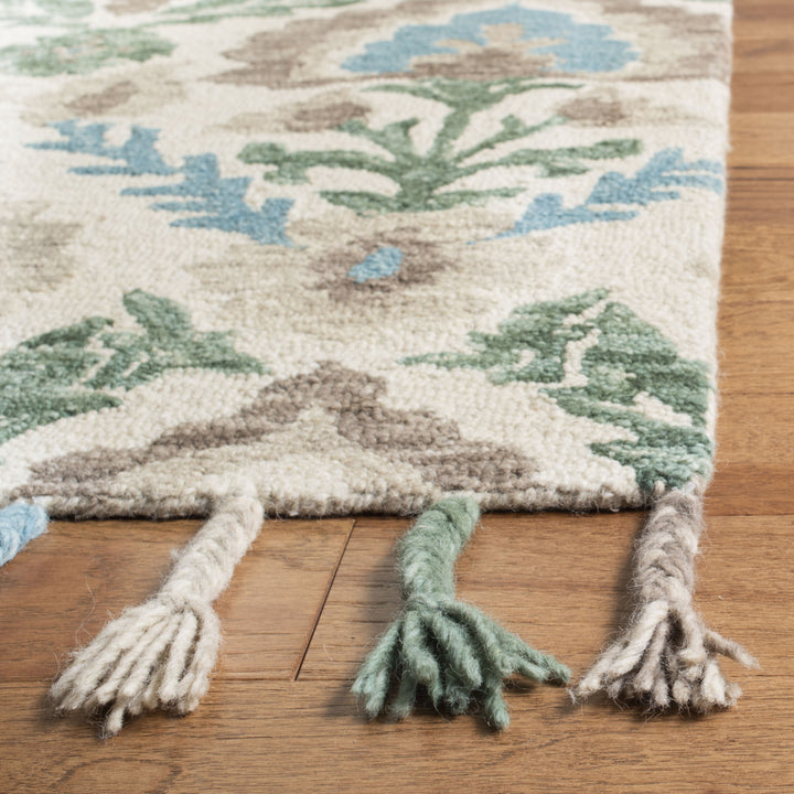 SAFAVIEH Suzani SZN207A Hand-hooked Ivory /Turquoise Rug Image 4