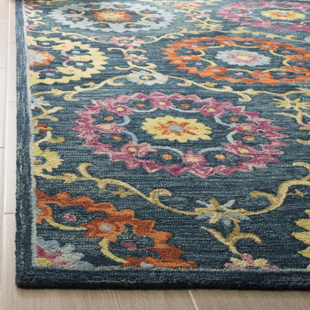 SAFAVIEH Suzani SZN328A Hand-hooked Blue / Multi Rug Image 4