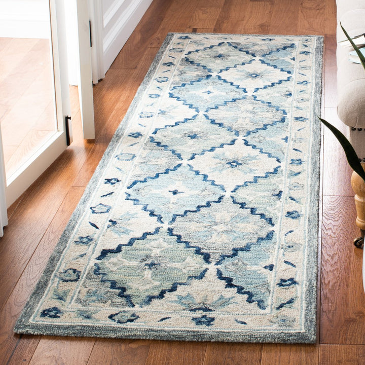 SAFAVIEH Suzani SZN501M Handmade Blue / Grey Rug Image 3