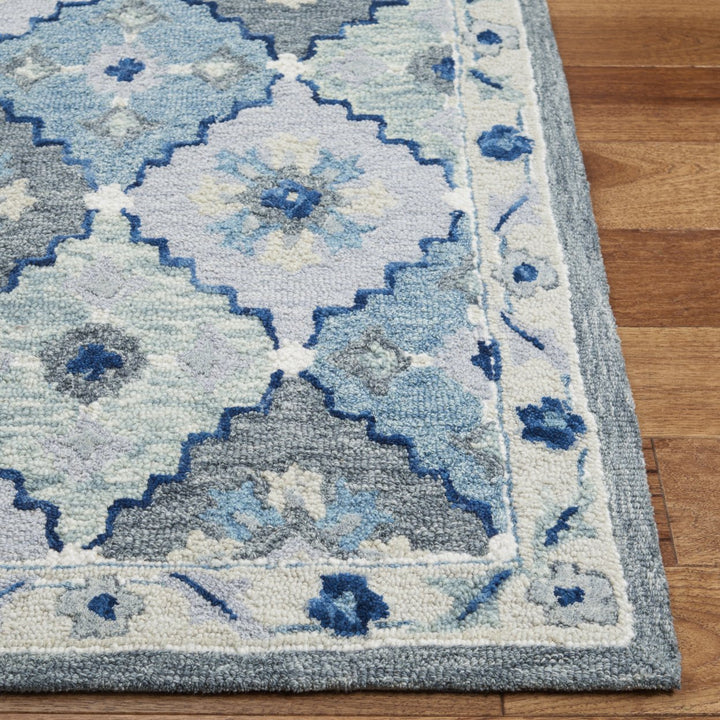 SAFAVIEH Suzani SZN501M Handmade Blue / Grey Rug Image 7