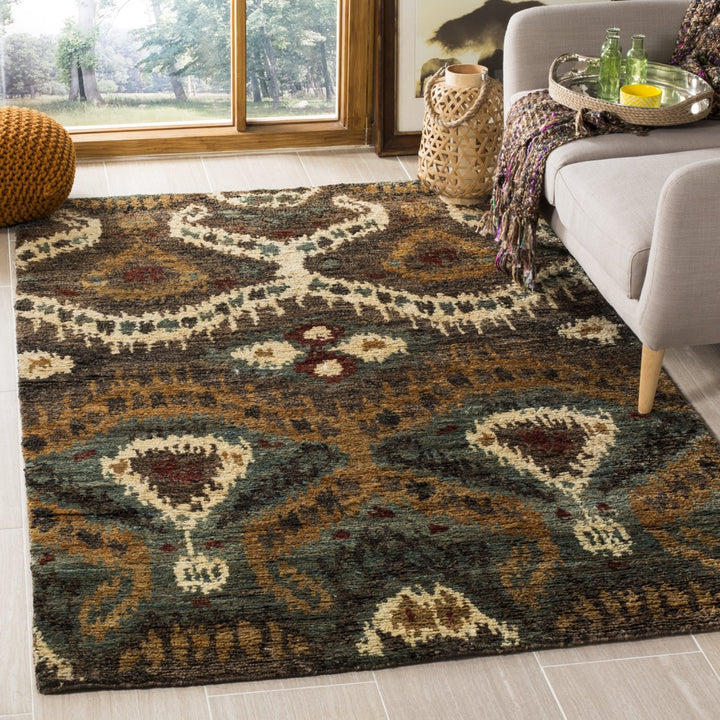 SAFAVIEH Tangier Collection TGR521A White / Multi Rug Image 1