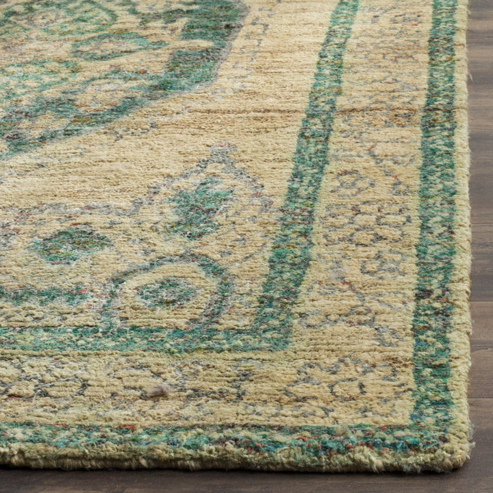 SAFAVIEH Tangier TGR606A Hand-knotted Beige / Emerald Rug Image 3