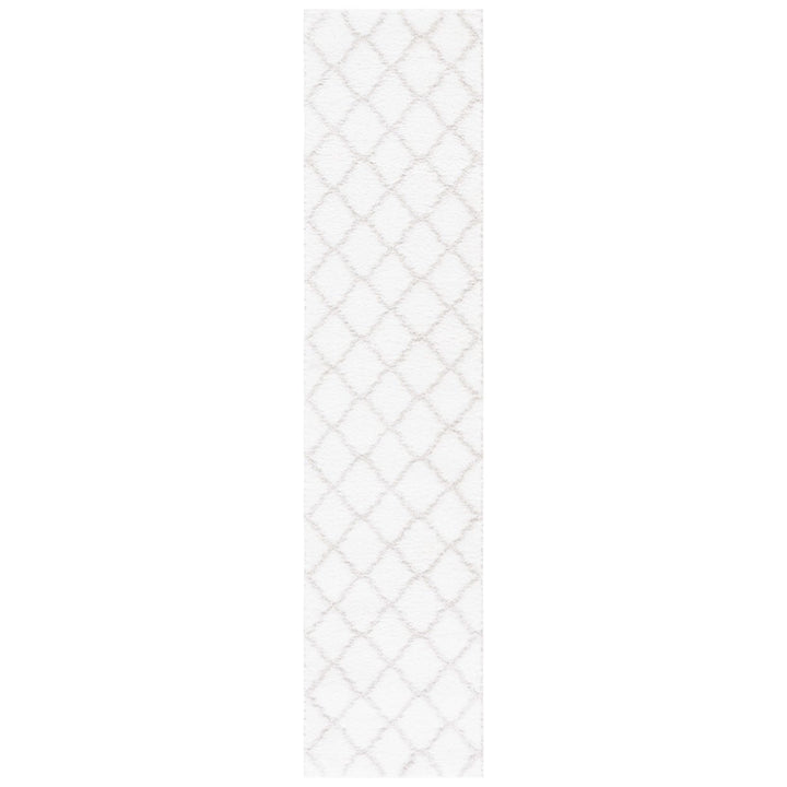 SAFAVIEH Tahoe Shag Collection THO675A White / Silver Rug Image 1