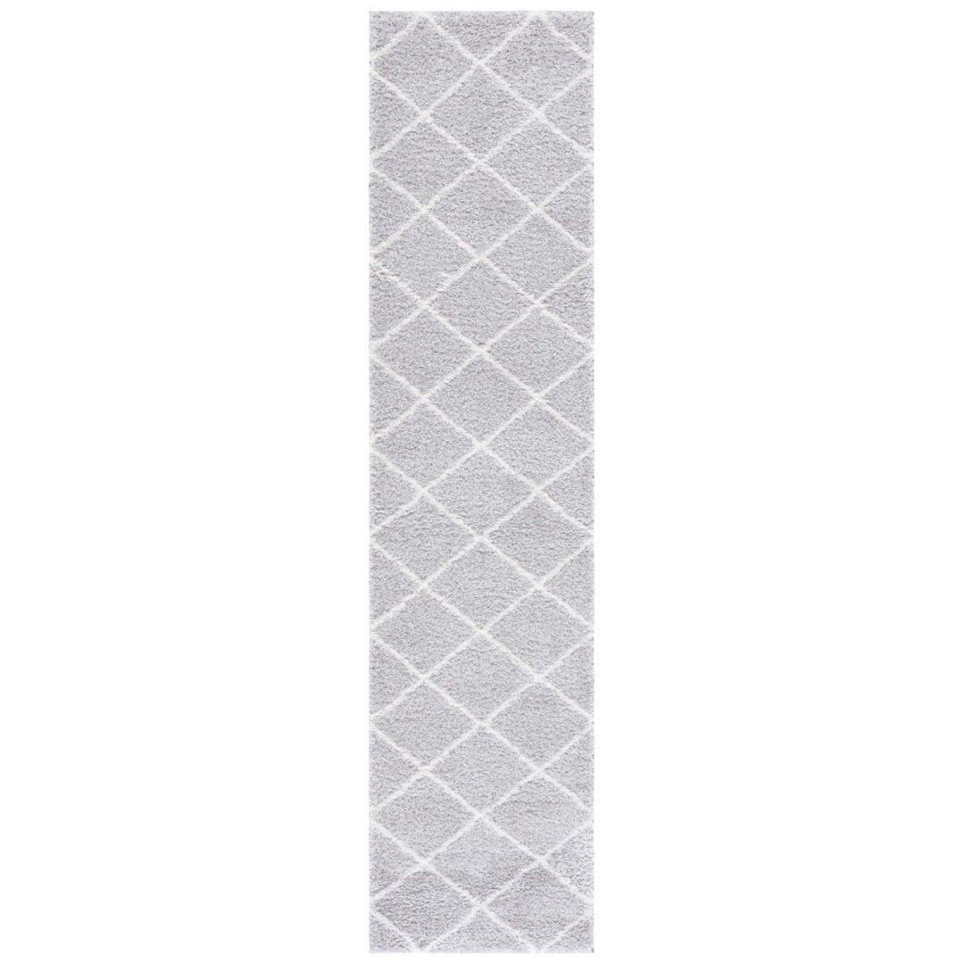 SAFAVIEH Tahoe Shag THO676F Light Grey / White Rug Image 1