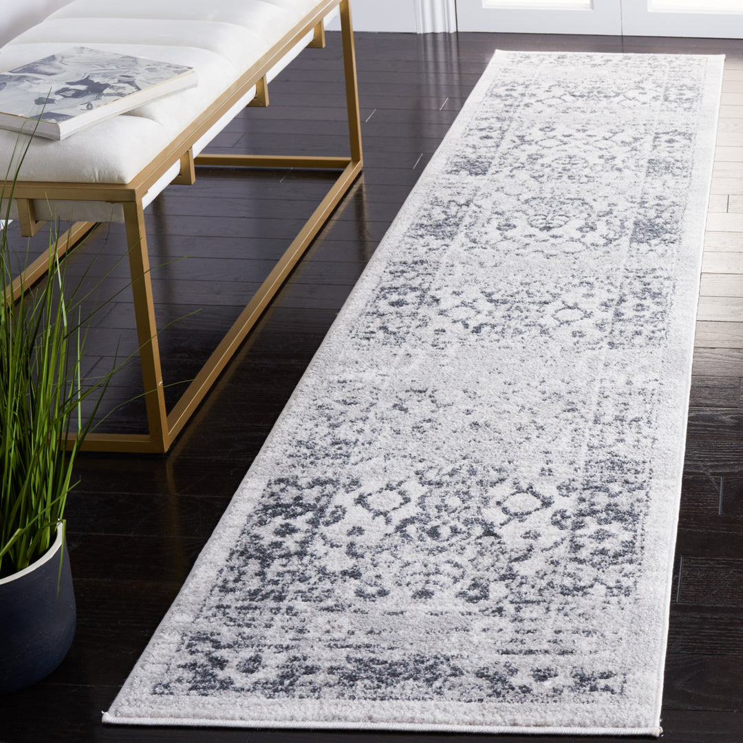 SAFAVIEH Toscana Collection TOS654A Ivory / Grey Rug Image 3