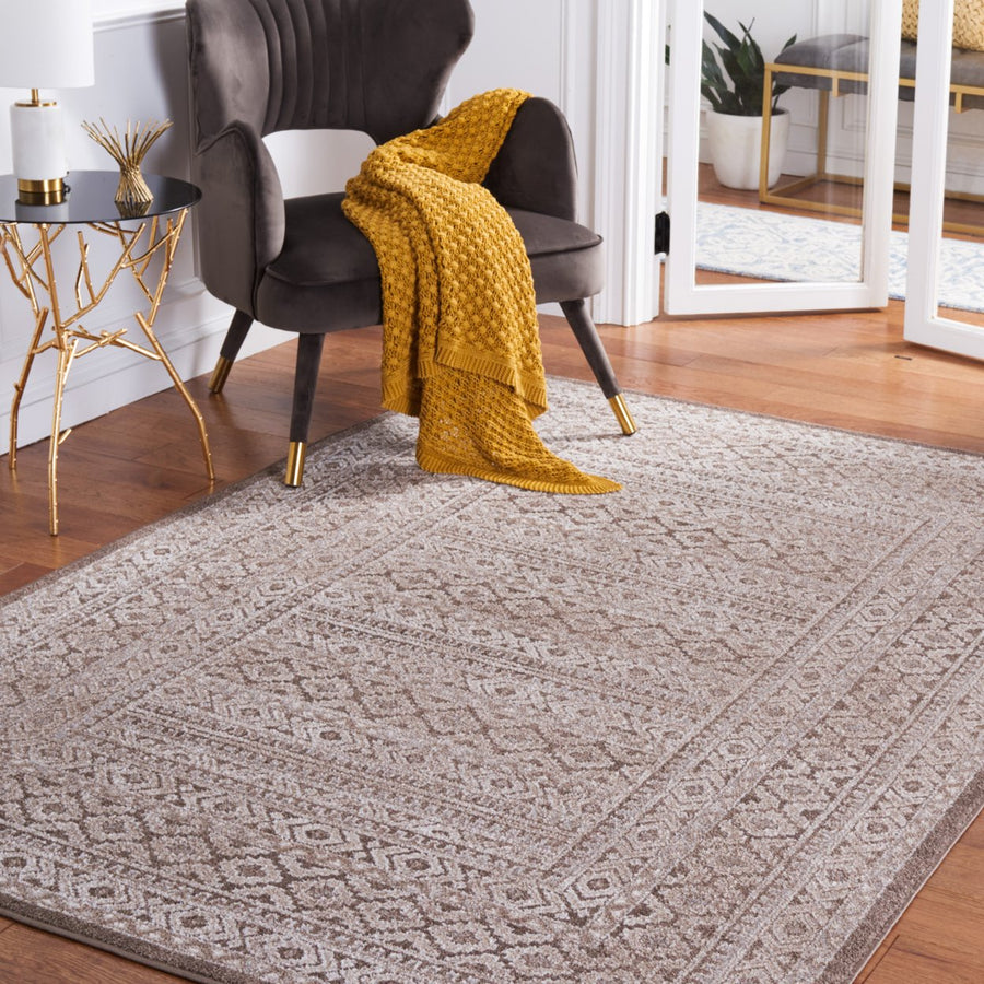 SAFAVIEH Toscana Collection TOS658A Ivory / Brown Rug Image 1
