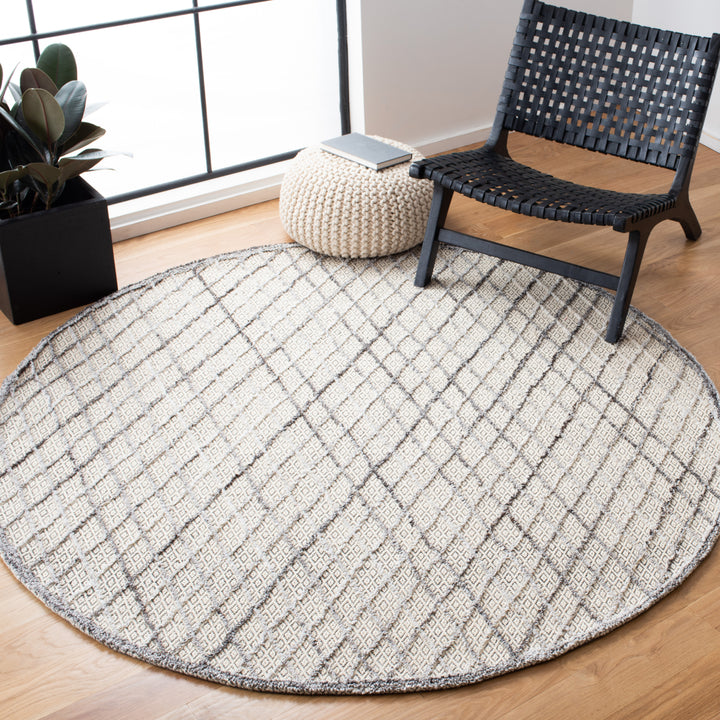 SAFAVIEH Trace TRC204F Handmade Grey / Ivory Rug Image 2