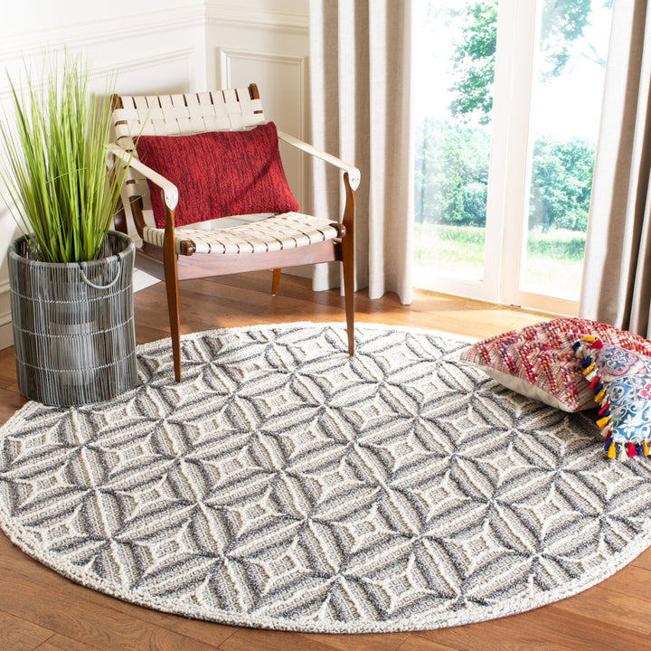 SAFAVIEH Trace TRC212F Handmade Grey / Black Rug Image 5