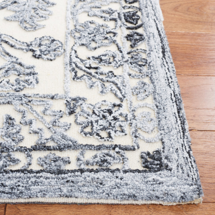 SAFAVIEH Trace TRC303F Handmade Grey / Ivory Rug Image 2