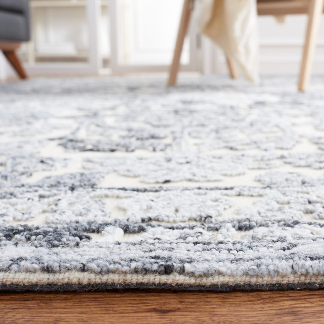 SAFAVIEH Trace TRC303F Handmade Grey / Ivory Rug Image 3