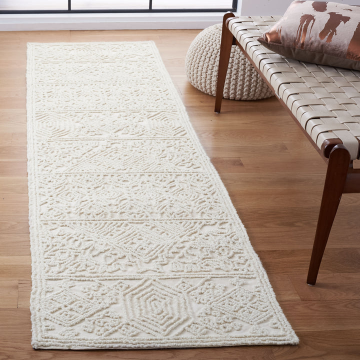 SAFAVIEH Trace Collection TRC401A Handmade Ivory Rug Image 3