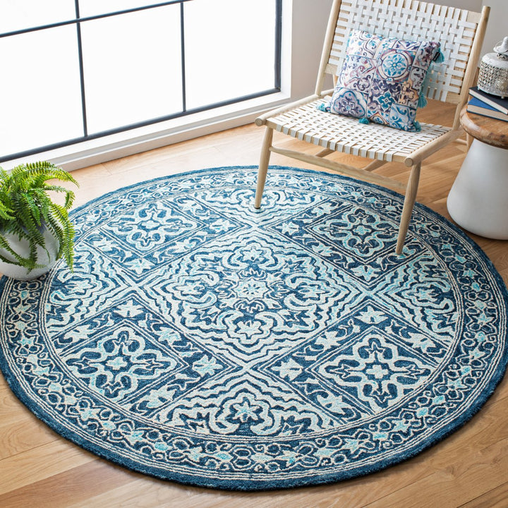 SAFAVIEH Trace TRC507N Handmade Navy / Light Blue Rug Image 10