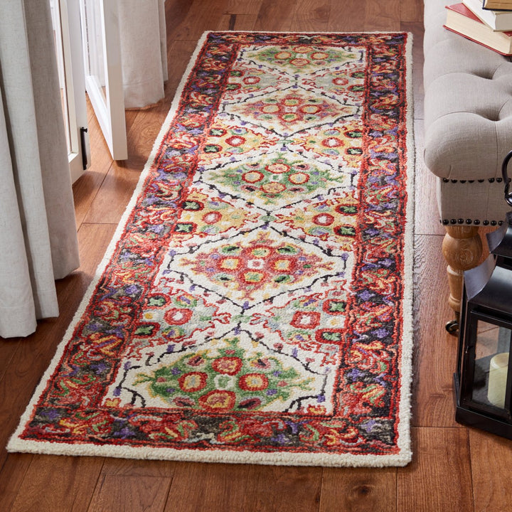 SAFAVIEH Trace Collection TRC524A Handmade Ivory/Red Rug Image 3