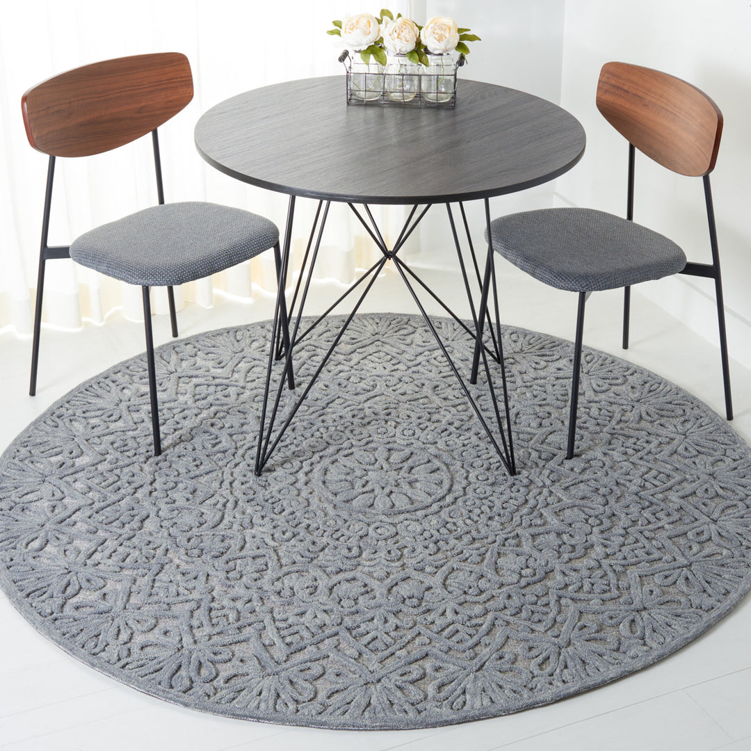 SAFAVIEH Trace Collection TRC601F Light Grey Rug Image 2