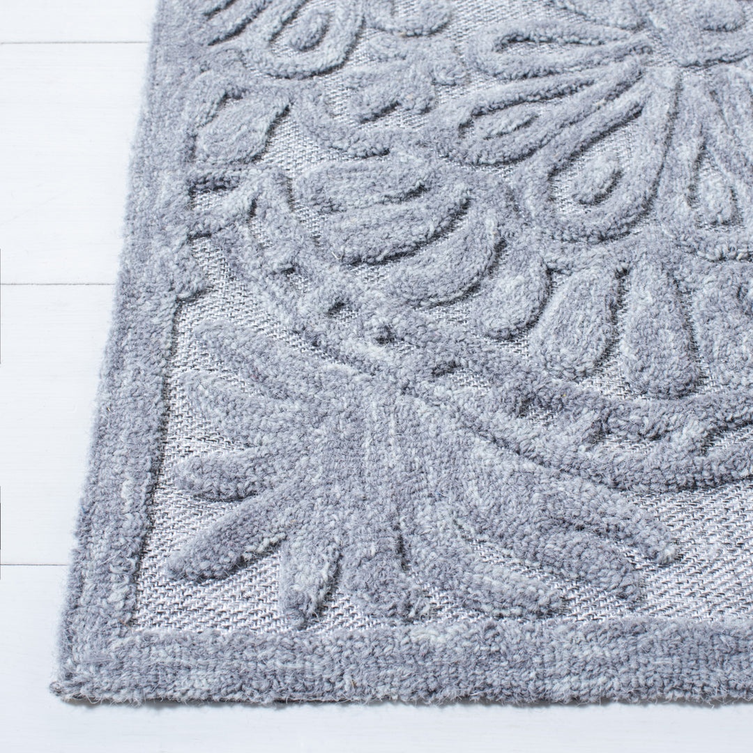 SAFAVIEH Trace Collection TRC601F Light Grey Rug Image 7