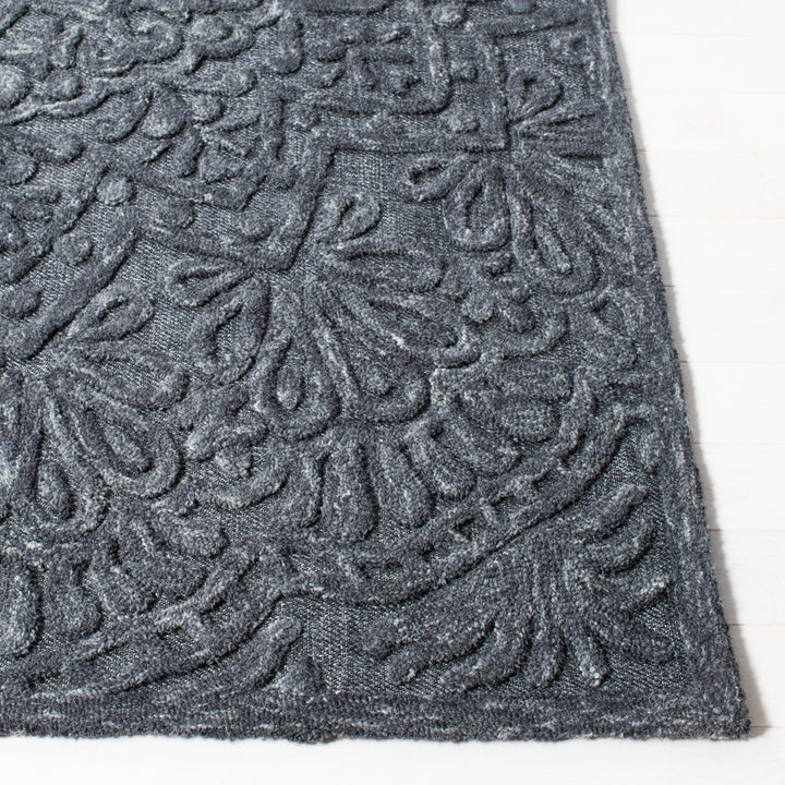 SAFAVIEH Trace Collection TRC601H Dark Grey Rug Image 7