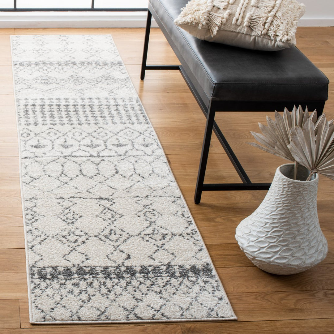 SAFAVIEH Tulum Collection TUL229A Ivory / Grey Rug Image 9