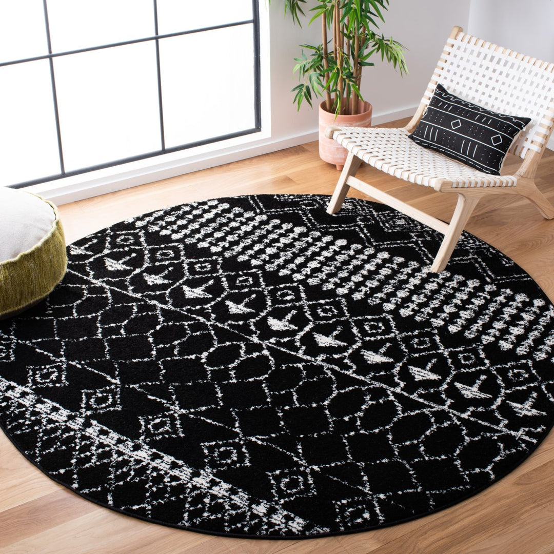 SAFAVIEH Tulum Collection TUL229Z Black / Ivory Rug Image 2