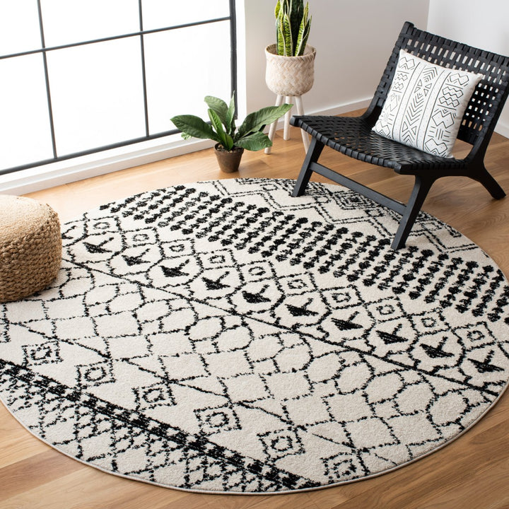 SAFAVIEH Tulum Collection TUL229B Ivory / Black Rug Image 2