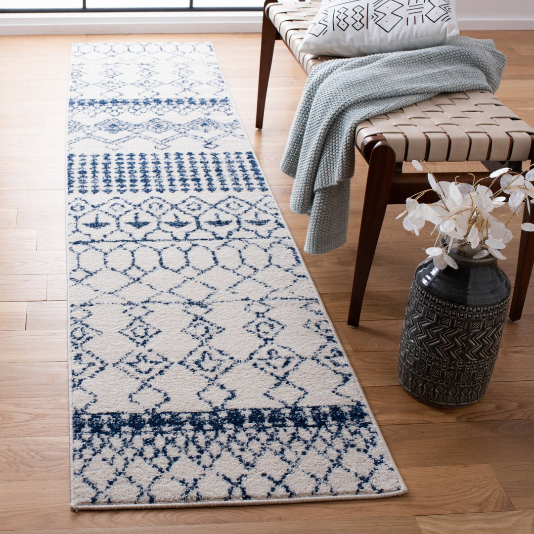 SAFAVIEH Tulum Collection TUL229E Ivory / Navy Rug Image 3