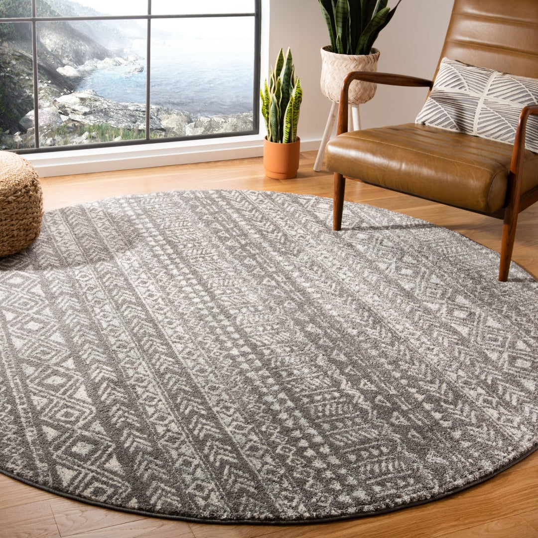 SAFAVIEH Tulum Collection TUL263F Dark Grey / Ivory Rug Image 2