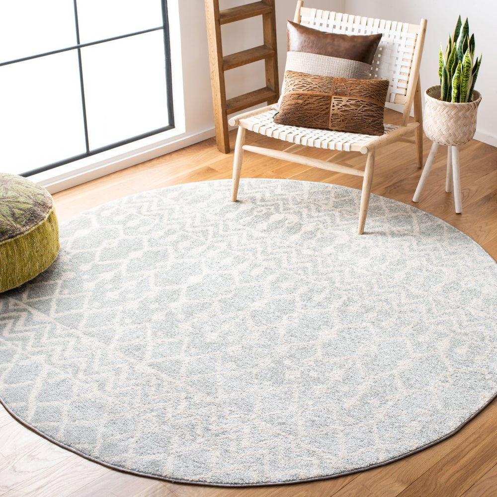 SAFAVIEH Tulum Collection TUL270F Light Grey / Ivory Rug Image 2