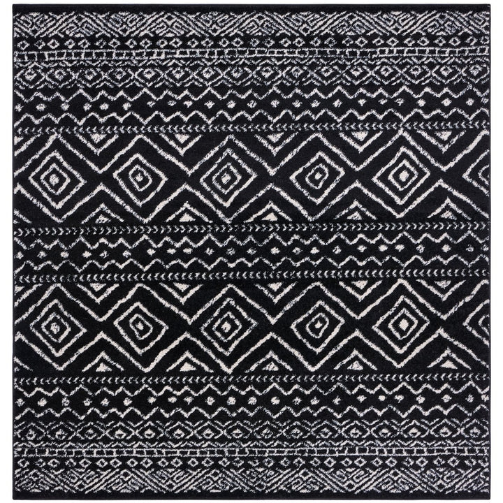 SAFAVIEH Tulum Collection TUL267Z Black / Ivory Rug Image 6