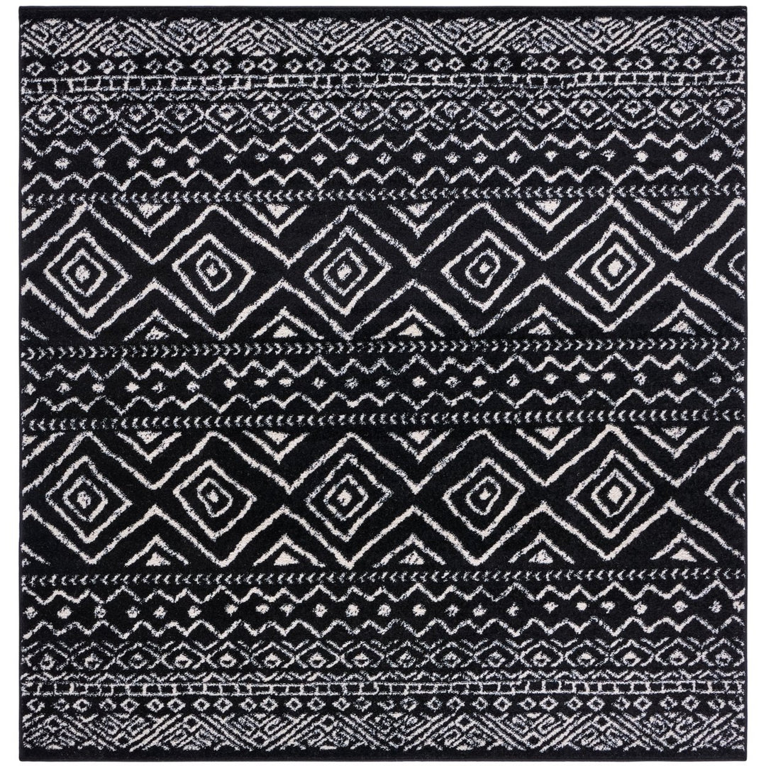 SAFAVIEH Tulum Collection TUL267Z Black / Ivory Rug Image 1