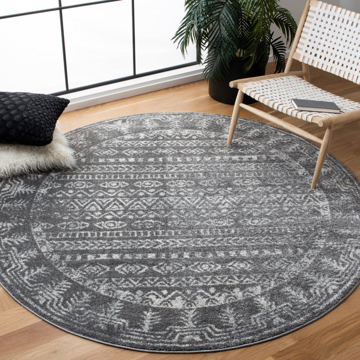 SAFAVIEH Tulum Collection TUL271F Dark Grey / Ivory Rug Image 2