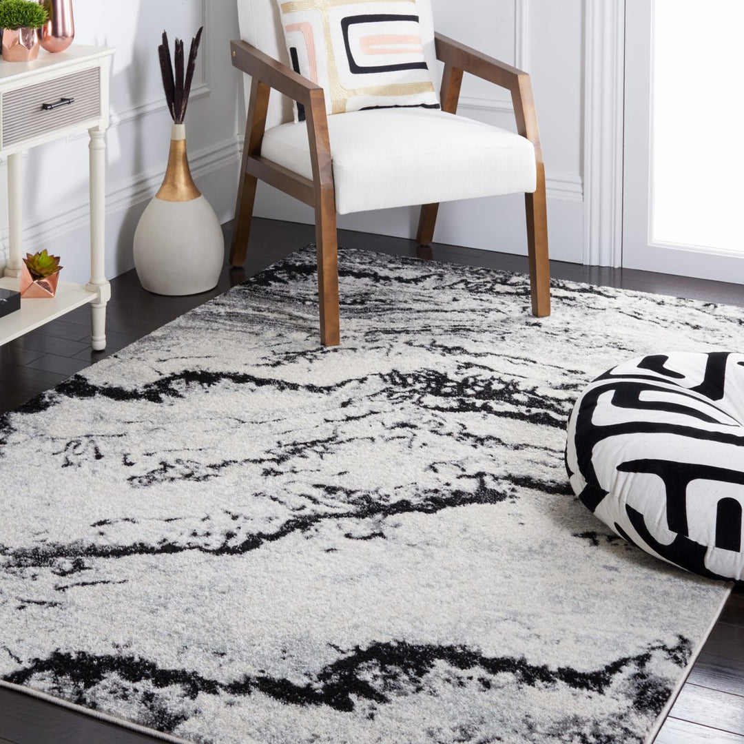 SAFAVIEH Tulum Collection TUL276A Ivory / Black Rug Image 1