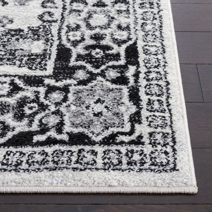 SAFAVIEH Tulum Collection TUL285A Ivory / Black Rug Image 7