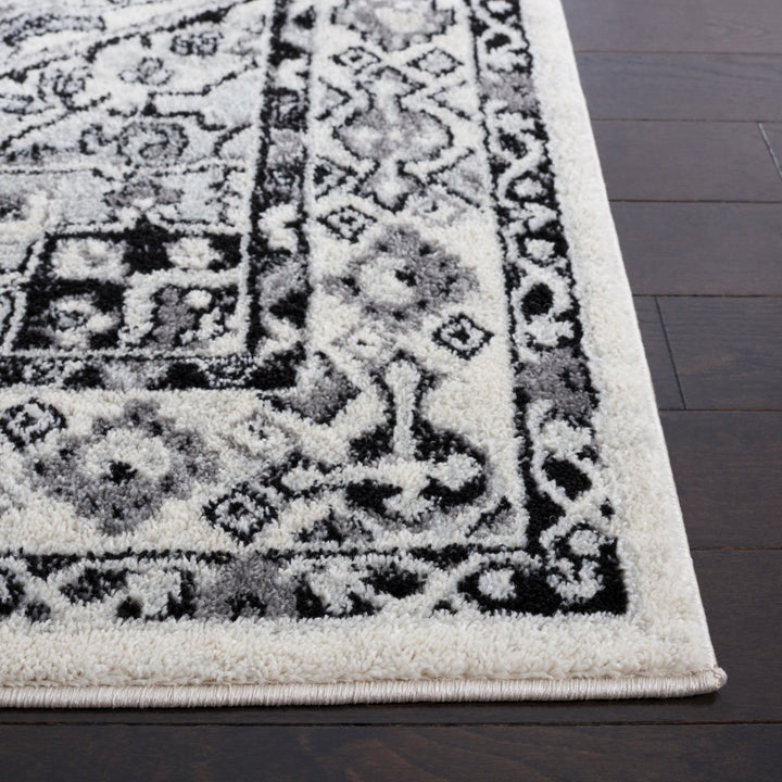 SAFAVIEH Tulum Collection TUL286A Ivory / Black Rug Image 7