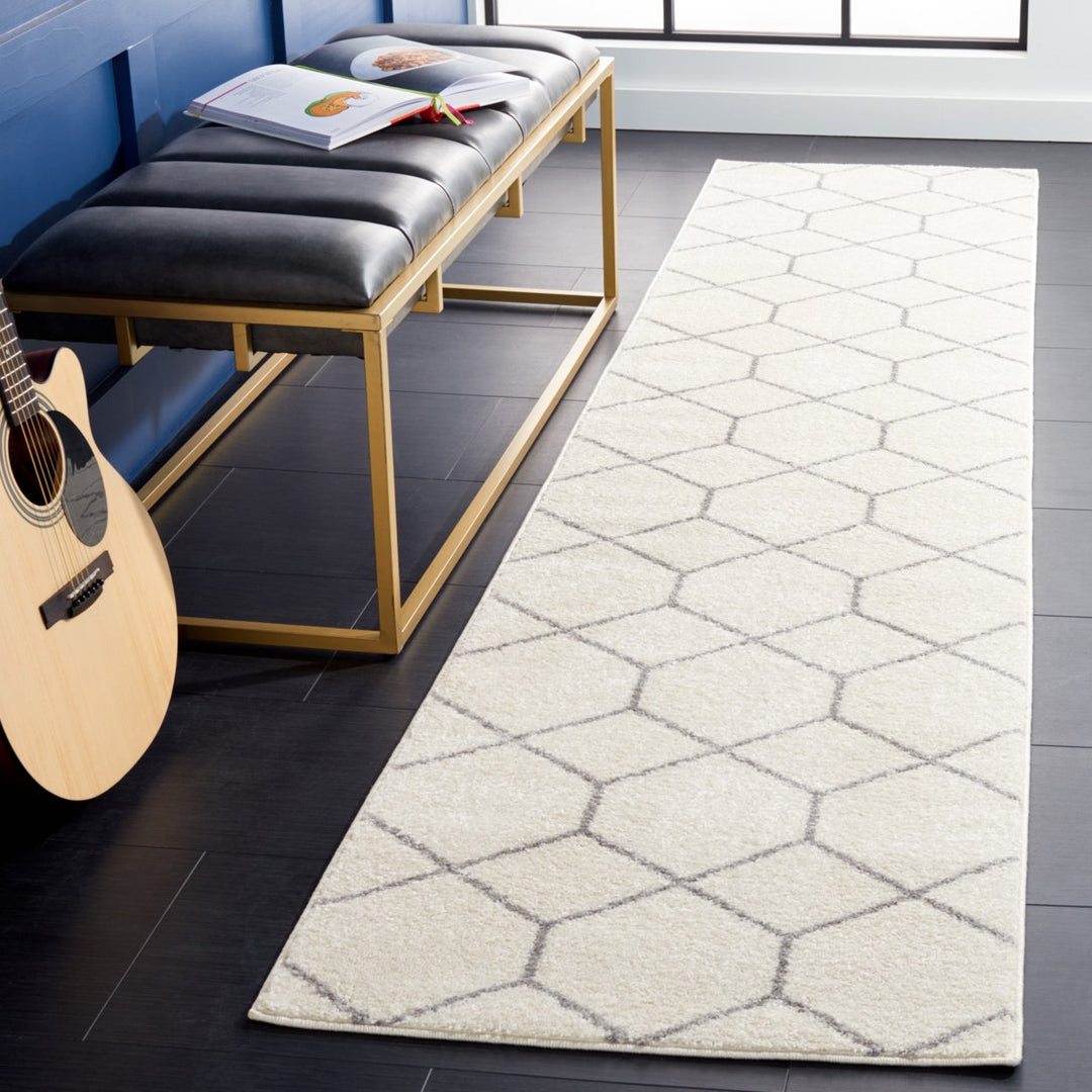 SAFAVIEH Tulum Collection TUL608B Ivory / Grey Rug Image 2