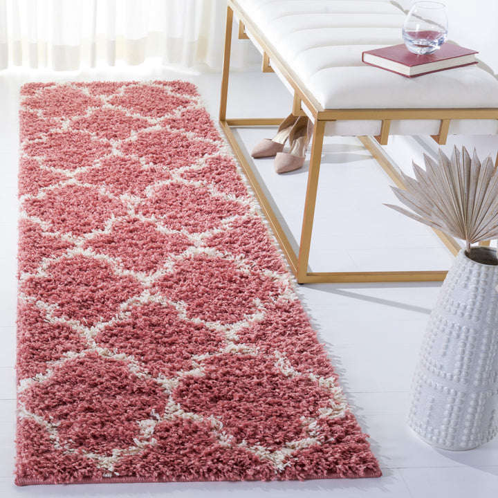 SAFAVIEH Venus Shag Collection VNS524U Pink/Ivory Rug Image 3