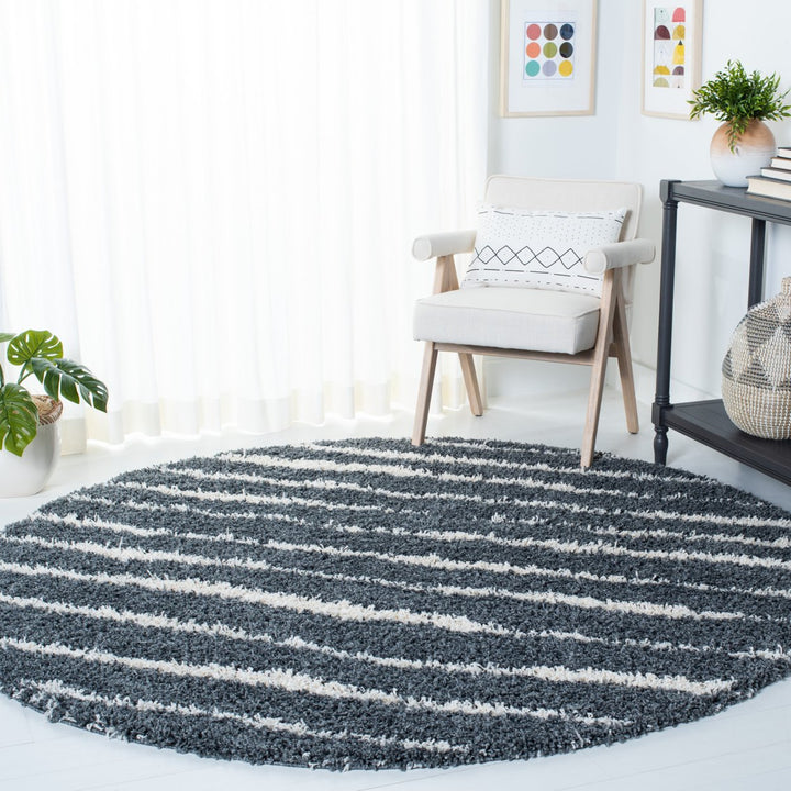 SAFAVIEH Venus Shag VNS603G Dark Grey / Ivory Rug Image 2