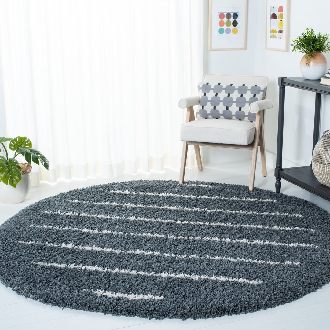 SAFAVIEH Venus Shag VNS604G Dark Grey / Ivory Rug Image 2