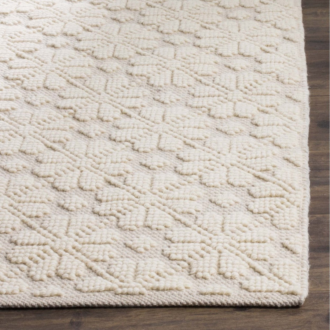 SAFAVIEH Vermont Collection VRM106A Handwoven Ivory Rug Image 7